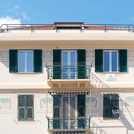 Apartament Bilocale Mezzano In Centro Varazze Zewnętrze zdjęcie