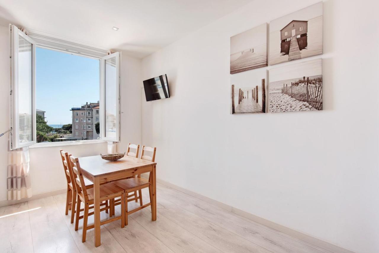 Apartament Bilocale Mezzano In Centro Varazze Zewnętrze zdjęcie
